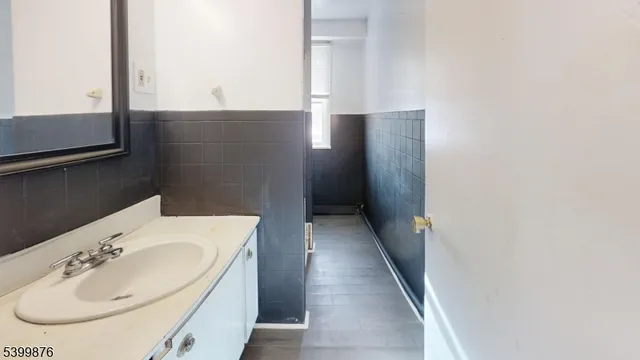 $319,999 | 3 Dickerson Road, Lake Hopatcong, NJ 07849