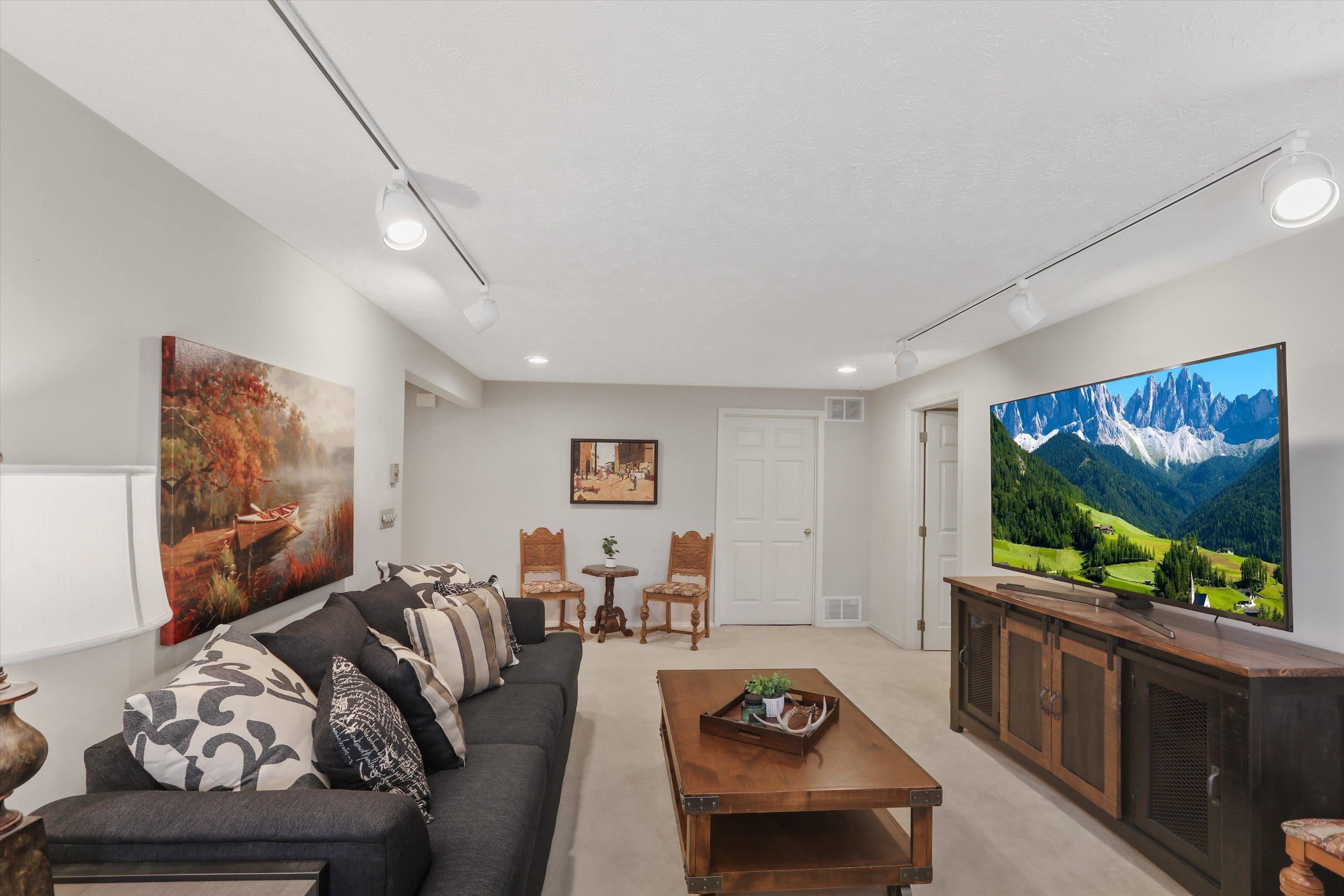 618 West Holmberg Lane Spokane, WA 99218 - Photo 22 of 36