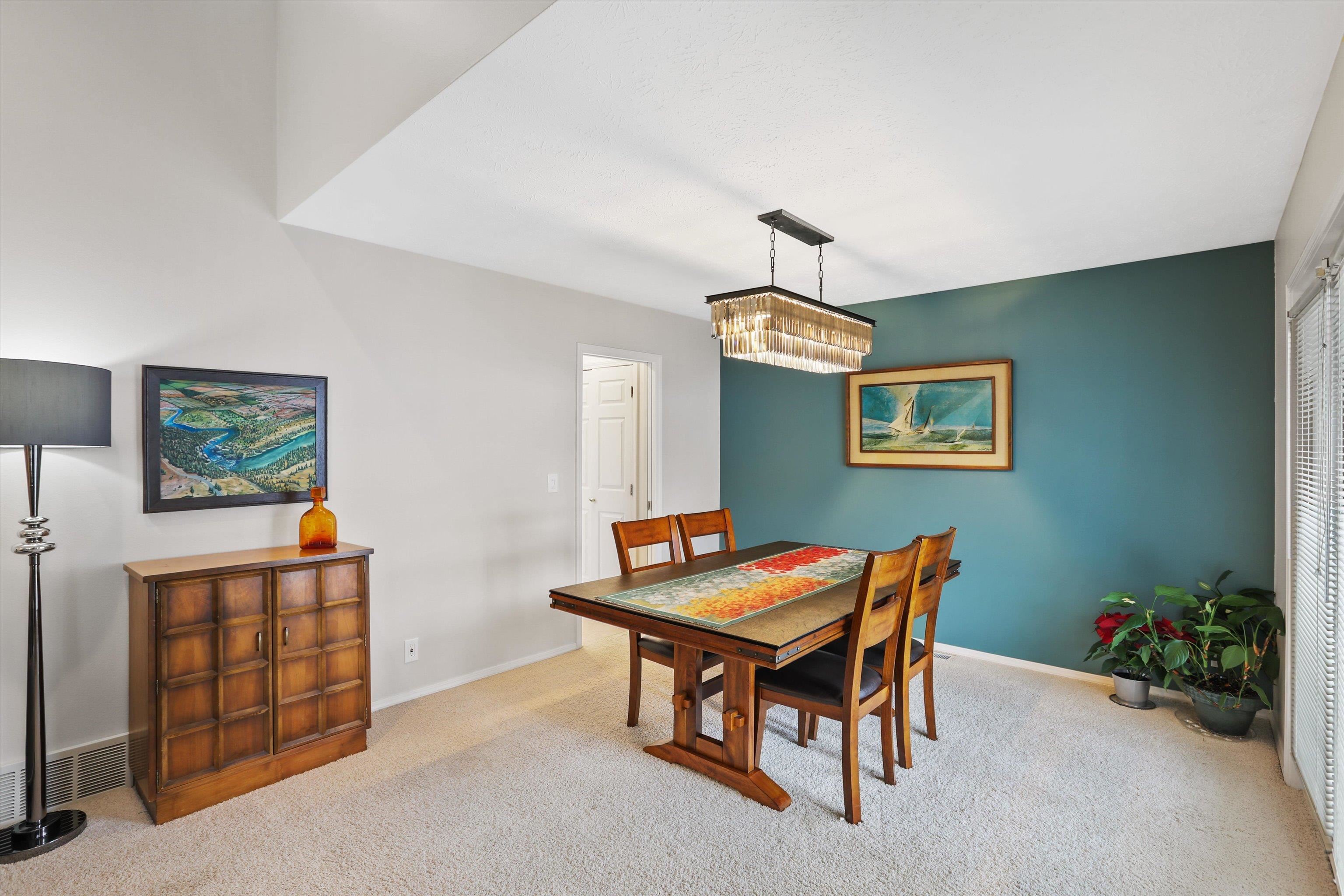 618 West Holmberg Lane Spokane, WA 99218 - Photo 7 of 36