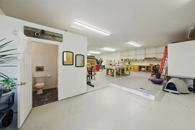 $1,495,000 | 25929 East Idaho Pines Lane, Newman Lake, WA 99025