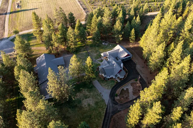 $1,495,000 | 25929 East Idaho Pines Lane, Newman Lake, WA 99025