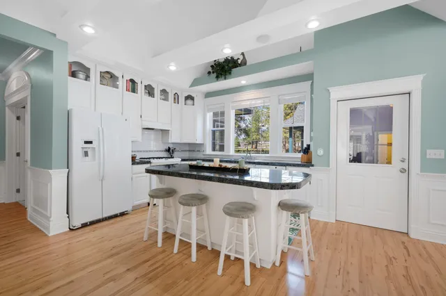 $1,495,000 | 25929 East Idaho Pines Lane, Newman Lake, WA 99025