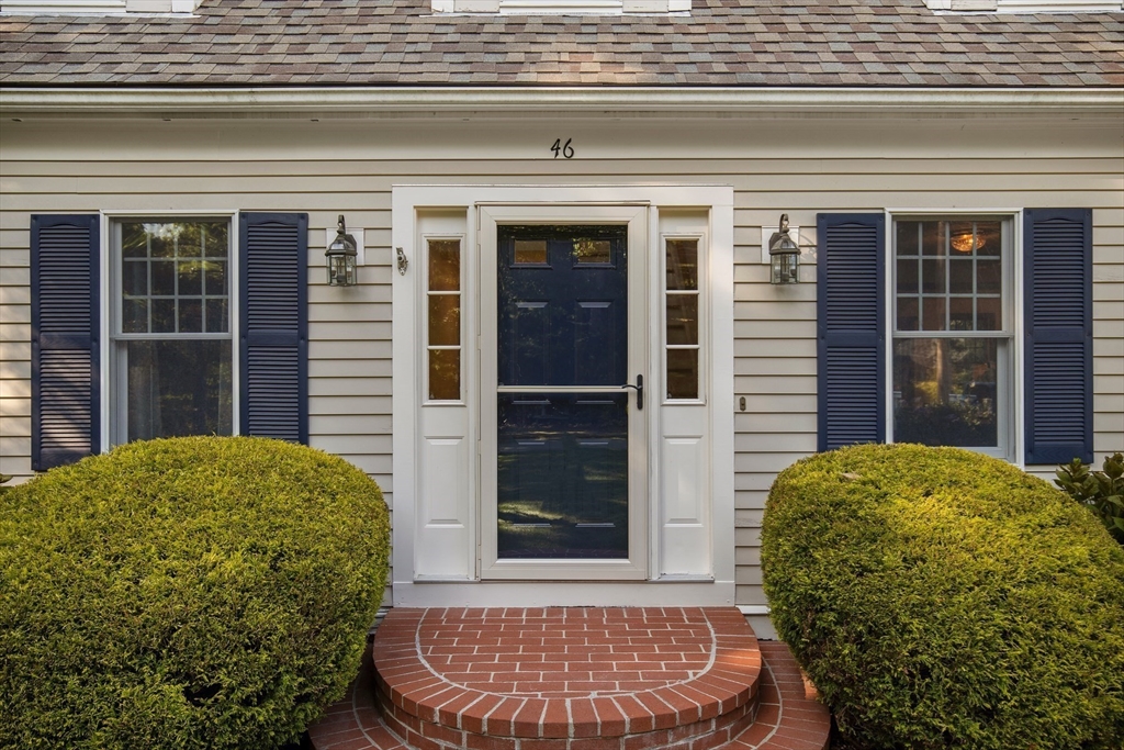 46 Oak Street Barnstable, MA 02635 - Photo 6 of 40