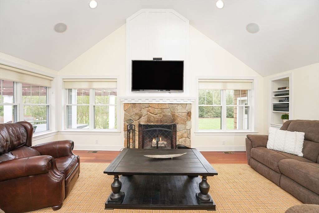 9 Erik Road Medfield, MA 02052 - Photo 12 of 42 Gallery Image 12