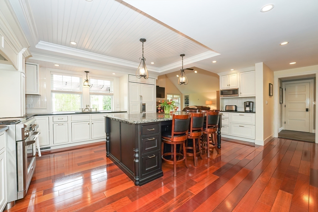 9 Erik Road Medfield, MA 02052 - Photo 8 of 42 Gallery Image 8