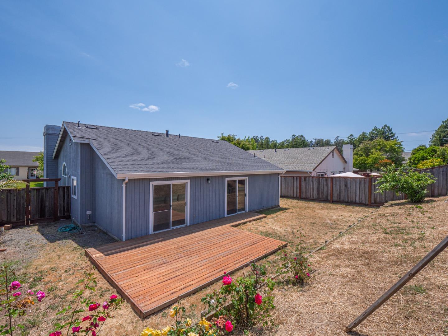 313 Sombra Watsonville, CA 95076 - Photo 10 of 37 a backyard of a house
