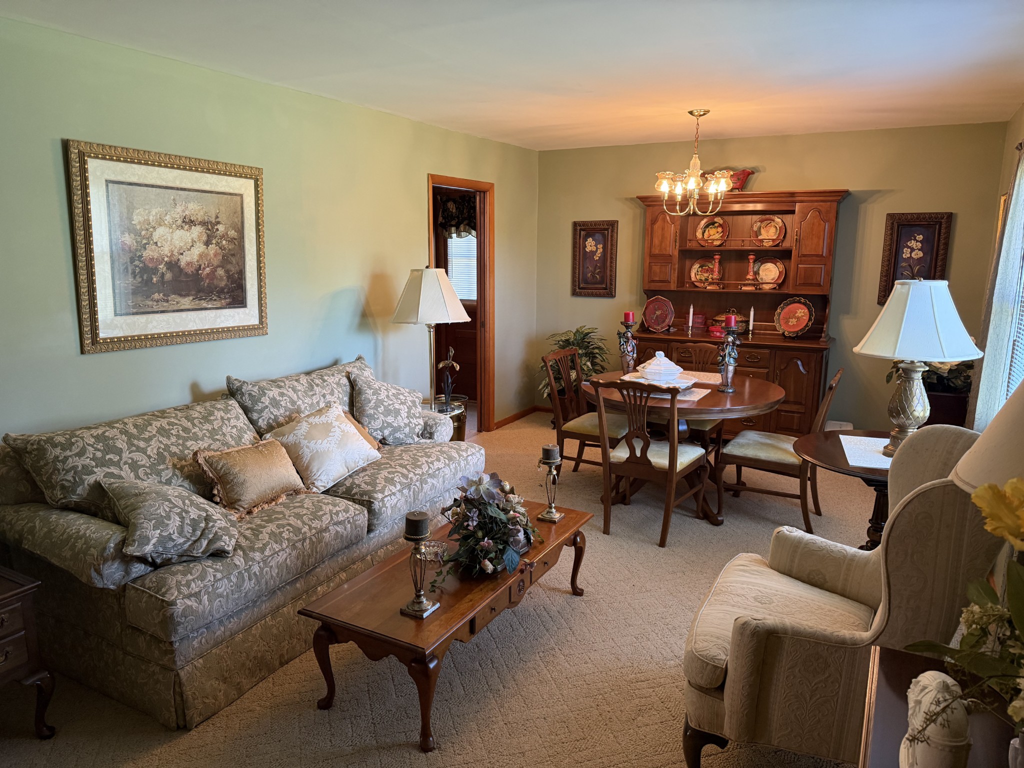 2276 South Mt Pleasant Road Greenbrier, TN 37073 - Photo 4 of 20 a living room with furniture