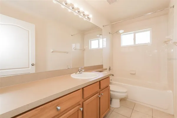 $2,300 | 1007 Sweet Breeze Drive, Valrico, FL 33594