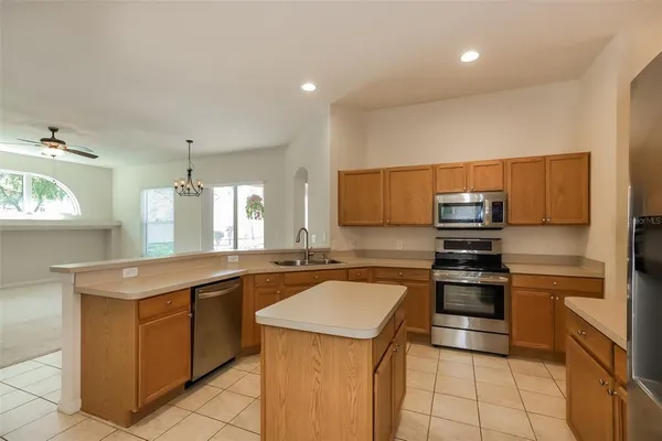 $2,300 | 1007 Sweet Breeze Drive, Valrico, FL 33594