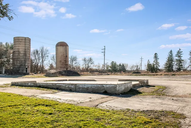 $995,000 | 64 St Charles Il 60175, St. Charles, IL 60175