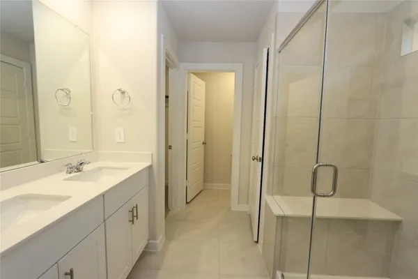 $2,100 | 6686 Lahna Oak Dr., Conroe, TX 77304