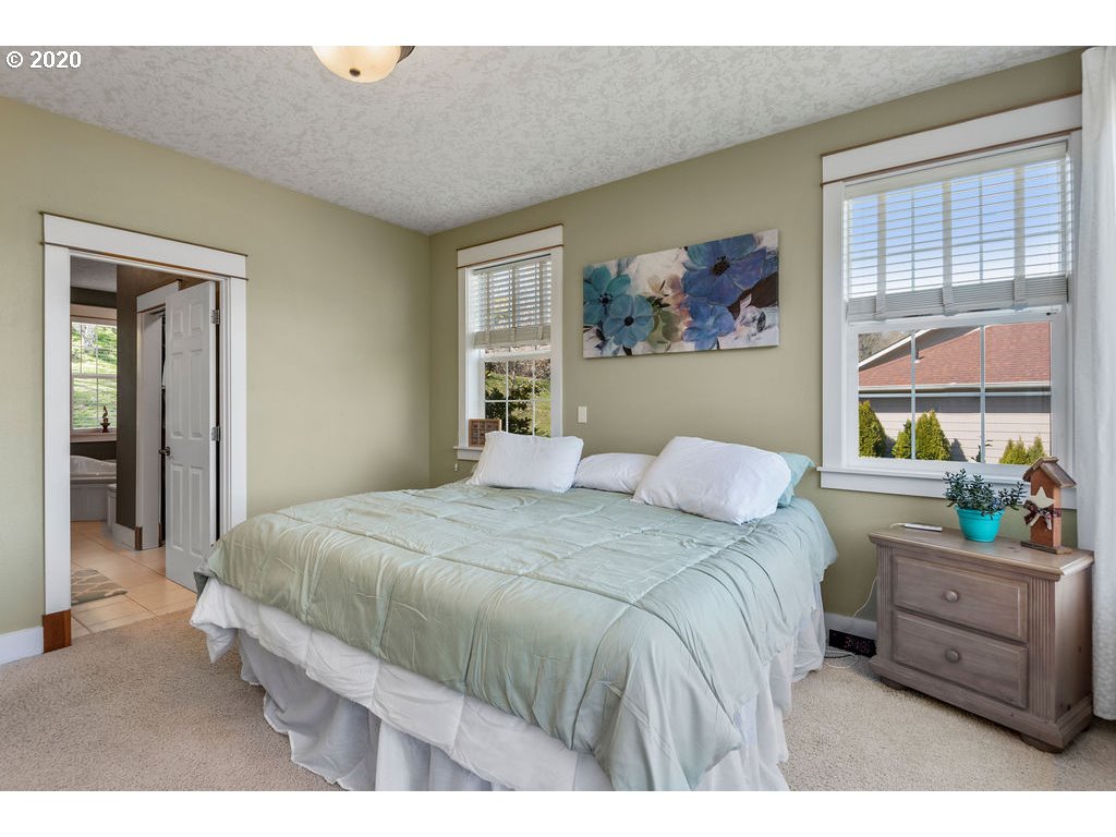 304 North Maple Hill Road Kelso, WA 98626 - Photo 16 of 31 Gallery Image 16