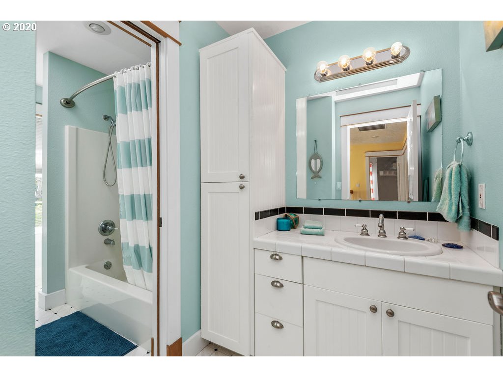 304 North Maple Hill Road Kelso, WA 98626 - Photo 25 of 31 Gallery Image 25