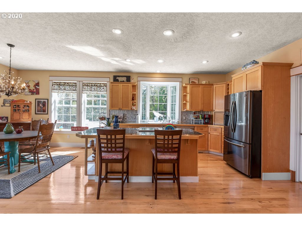 304 North Maple Hill Road Kelso, WA 98626 - Photo 7 of 31 Gallery Image 7