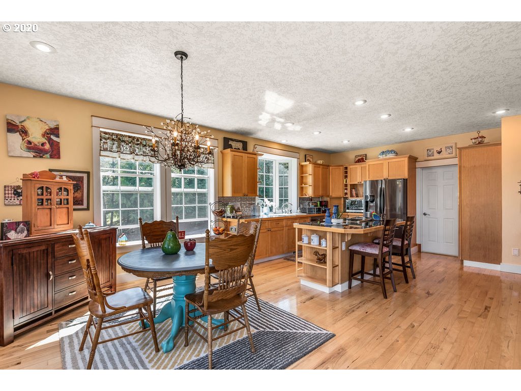 304 North Maple Hill Road Kelso, WA 98626 - Photo 10 of 31 Gallery Image 10