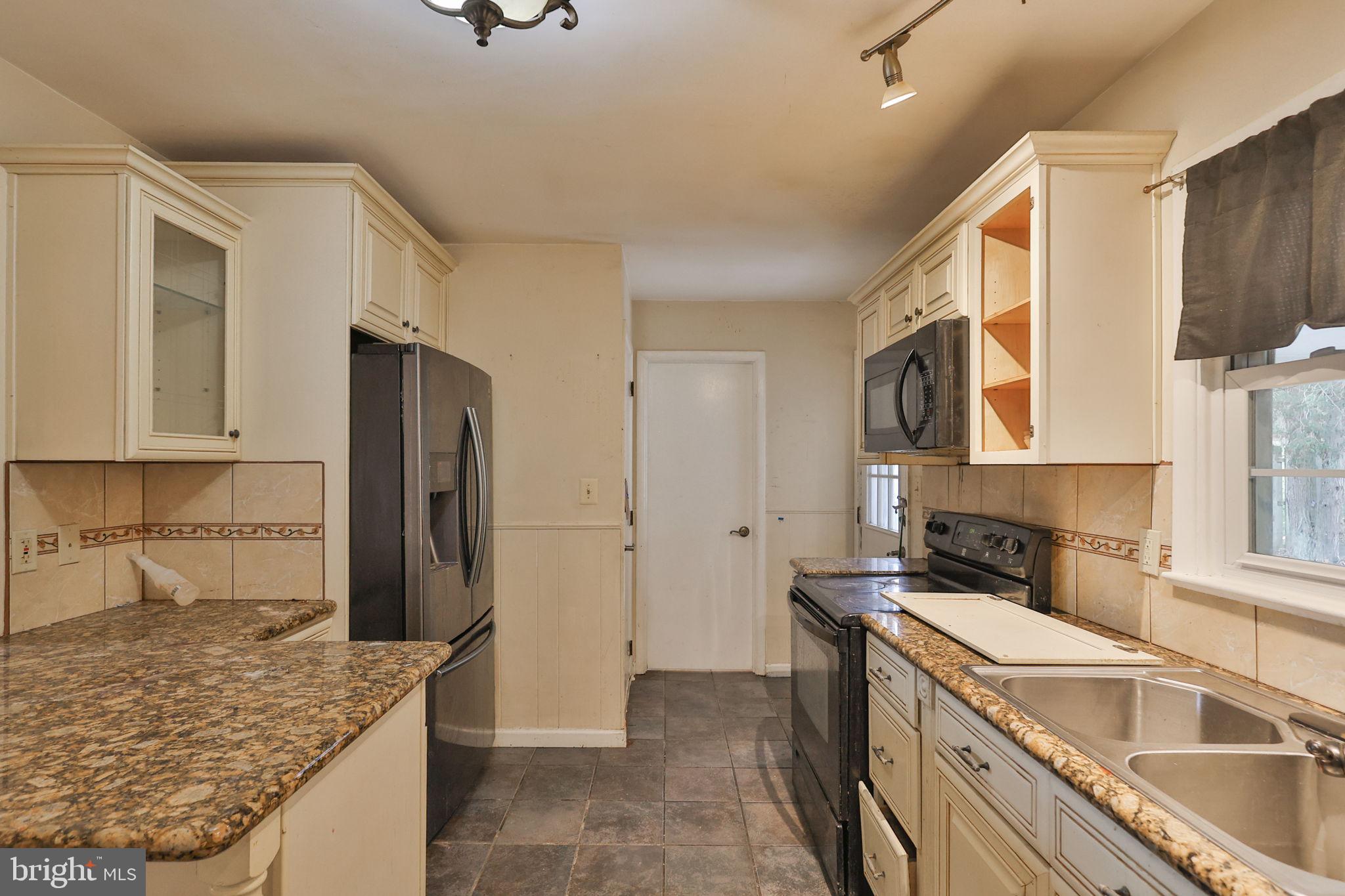 210 South 16th Street Emmaus, PA 18049 - Photo 19 of 92