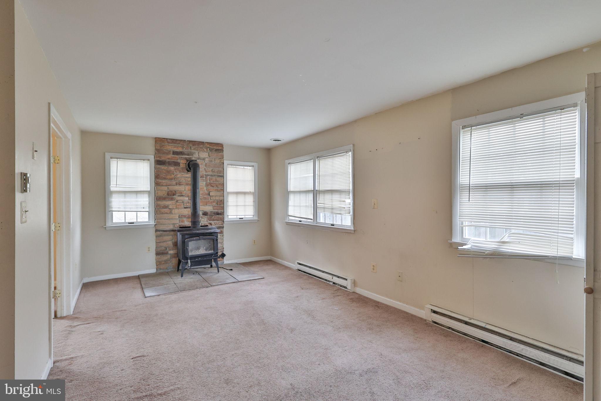 210 South 16th Street Emmaus, PA 18049 - Photo 36 of 92 an empty room with windows