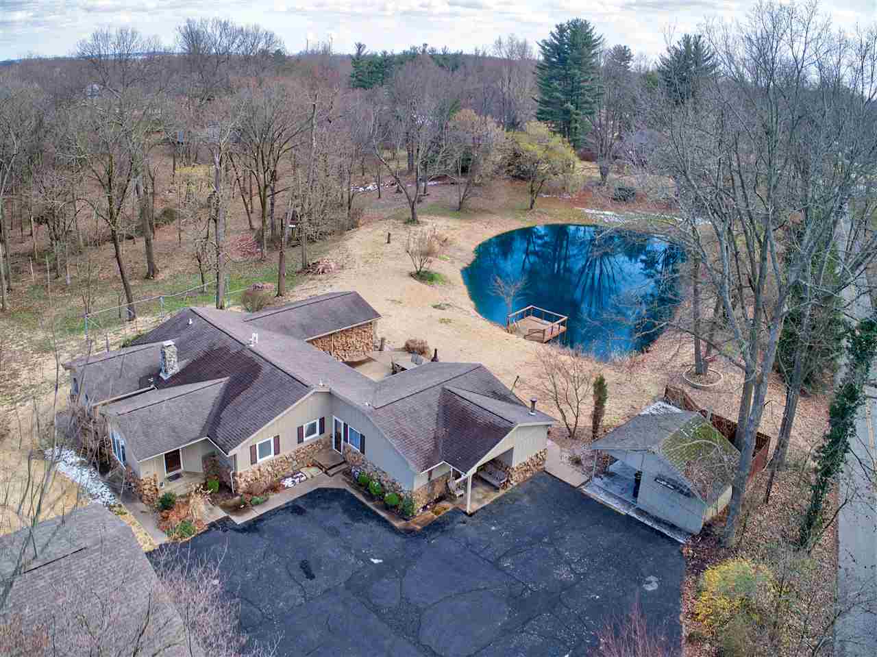 5900 West Martin Road Newburgh, IN 47630 - Photo 1 of 36