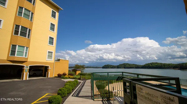 $849,900 | 1269 Highway 139, Unit 201B, Dandridge, TN 37725