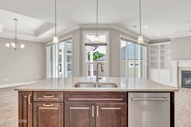 $550,000 | 403 Sycamore Place, Loudon, TN 37774