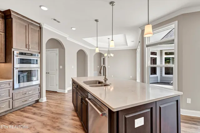 $550,000 | 403 Sycamore Place, Loudon, TN 37774