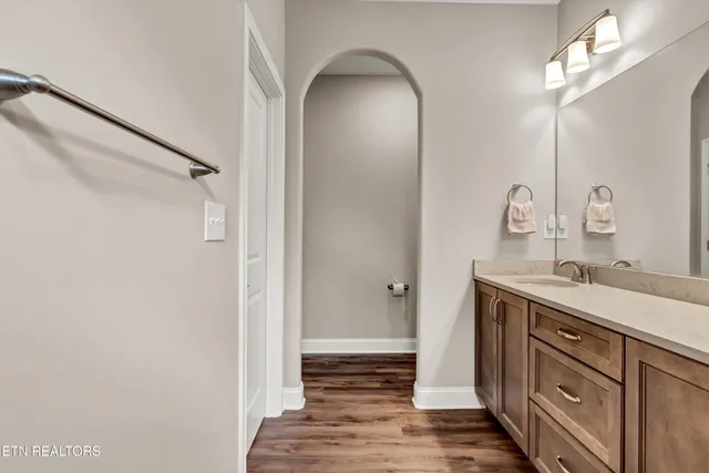 $550,000 | 403 Sycamore Place, Loudon, TN 37774