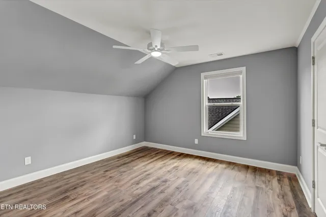 $550,000 | 403 Sycamore Place, Loudon, TN 37774