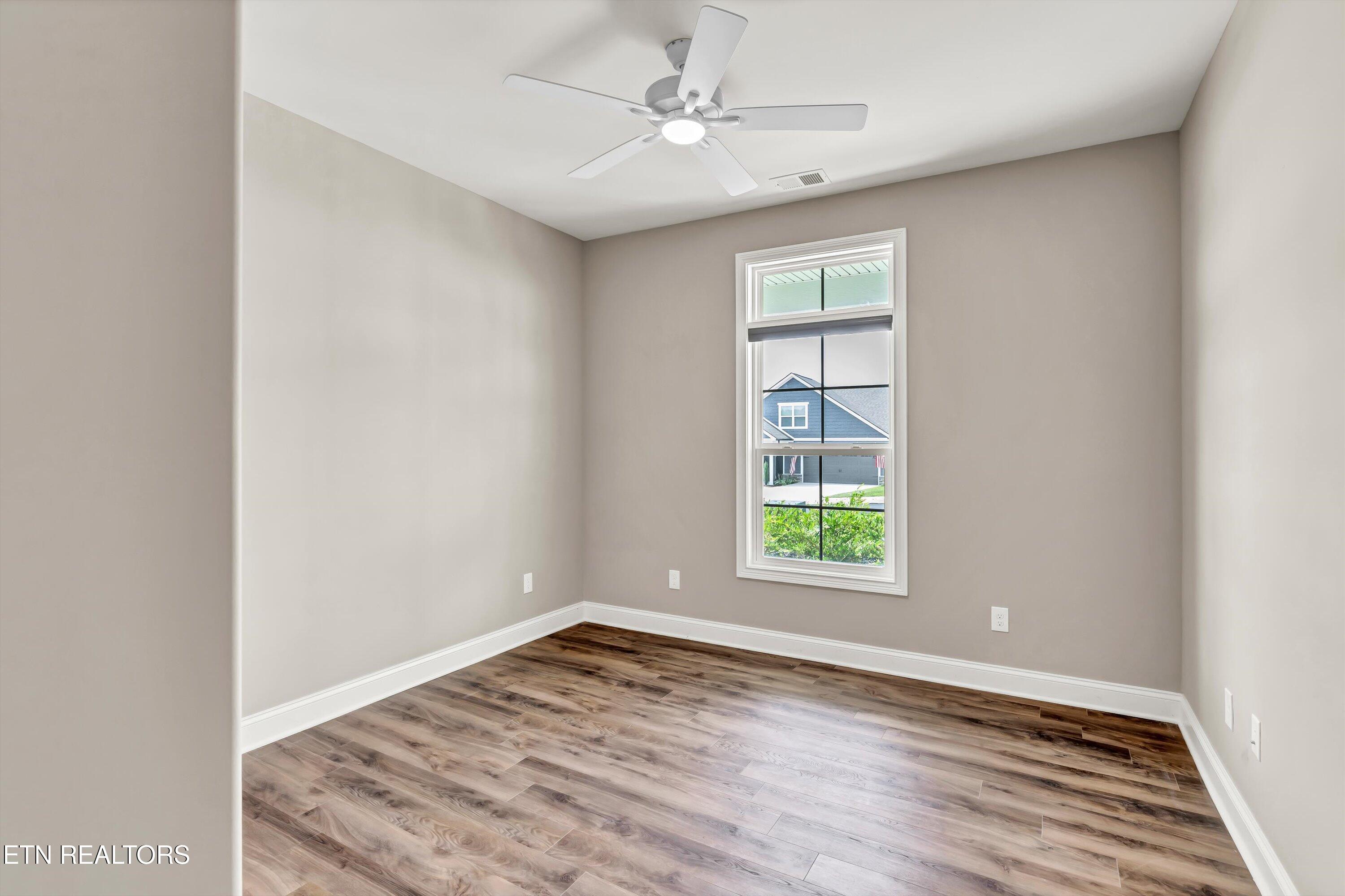 403 Sycamore Place Loudon, TN 37774 - Photo 9 of 55 09-403 Sycamore Pl-9