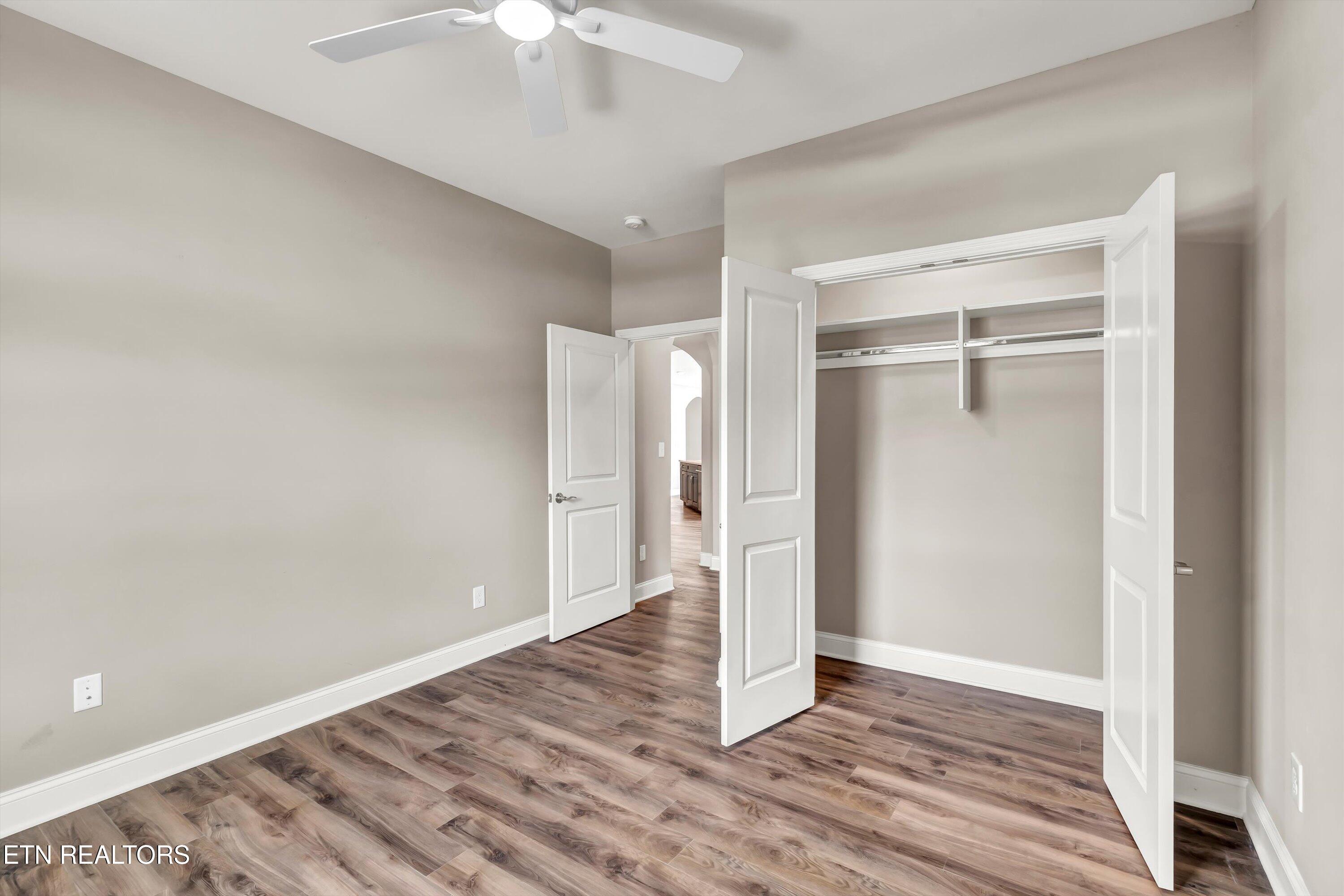 403 Sycamore Place Loudon, TN 37774 - Photo 10 of 55 10-403 Sycamore Pl-10