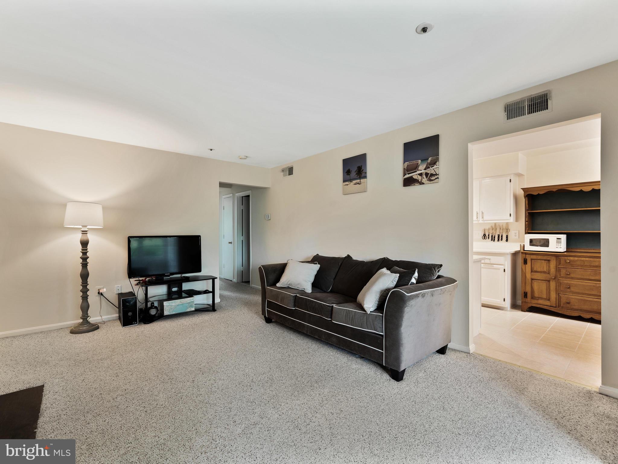 14905 McKisson Court, Unit E Silver Spring, MD 20906 - Photo 5 of 32