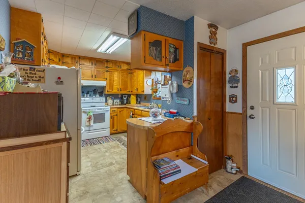 $236,800 | 3006 Roosevelt Road Southeast, Bemidji, MN 56601