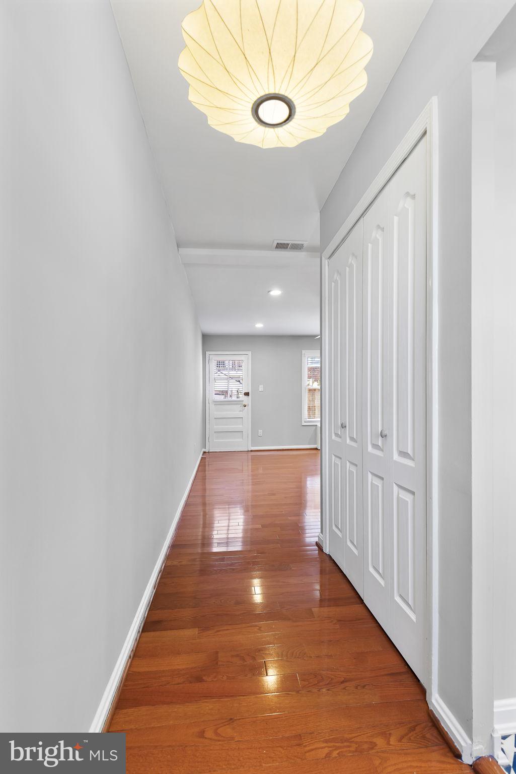 2916 Sycamore Street Alexandria, VA 22305 - Photo 6 of 38