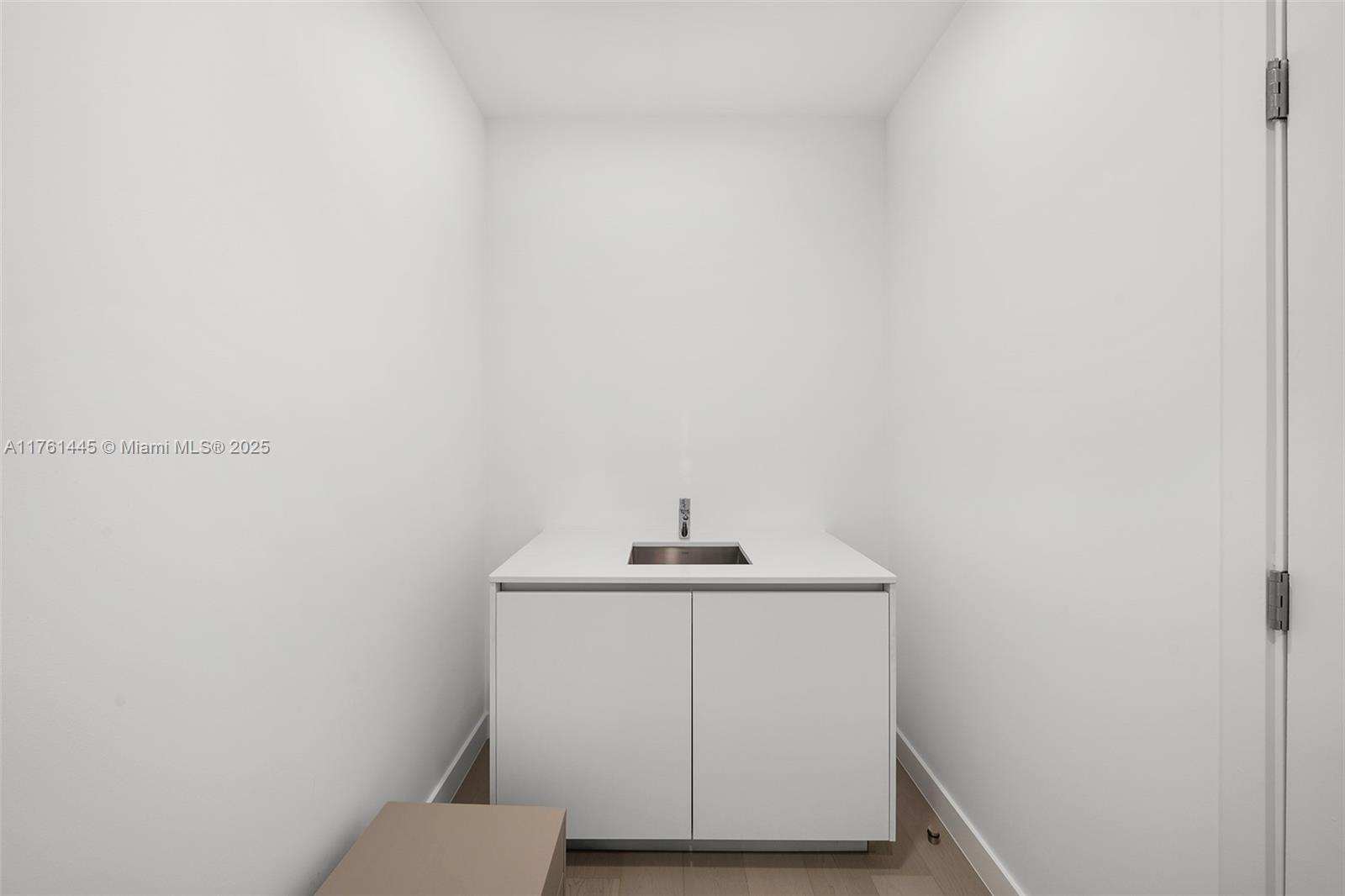 500 Alton Road, Unit 2501 Miami Beach, FL 33139 - Photo 28 of 37 Gallery Image 28