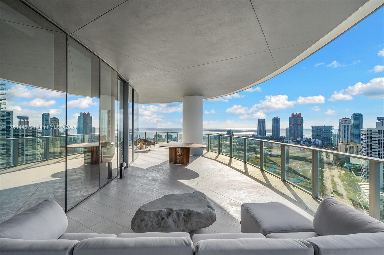 500 Alton Road, Unit 2501 Miami Beach, FL 33139 - Photo 31 of 37 Gallery Image 31