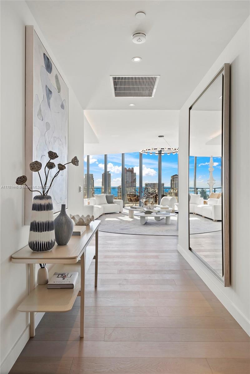 500 Alton Road, Unit 2501 Miami Beach, FL 33139 - Photo 8 of 37 Gallery Image 8