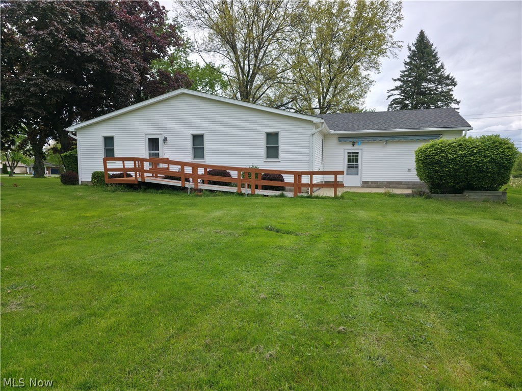 1478 Lockwood Road Barberton, OH 44203 - Photo 3 of 35