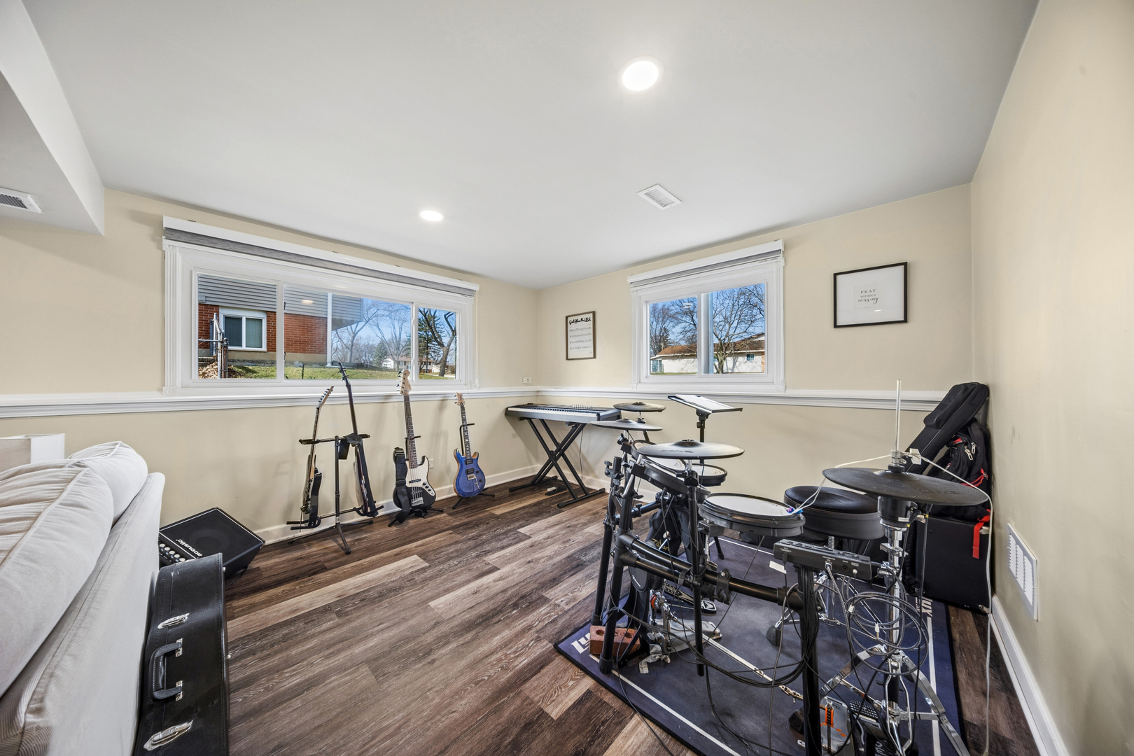 1660 Jefferson Road Hoffman Estates, IL 60169 - Photo 11 of 26