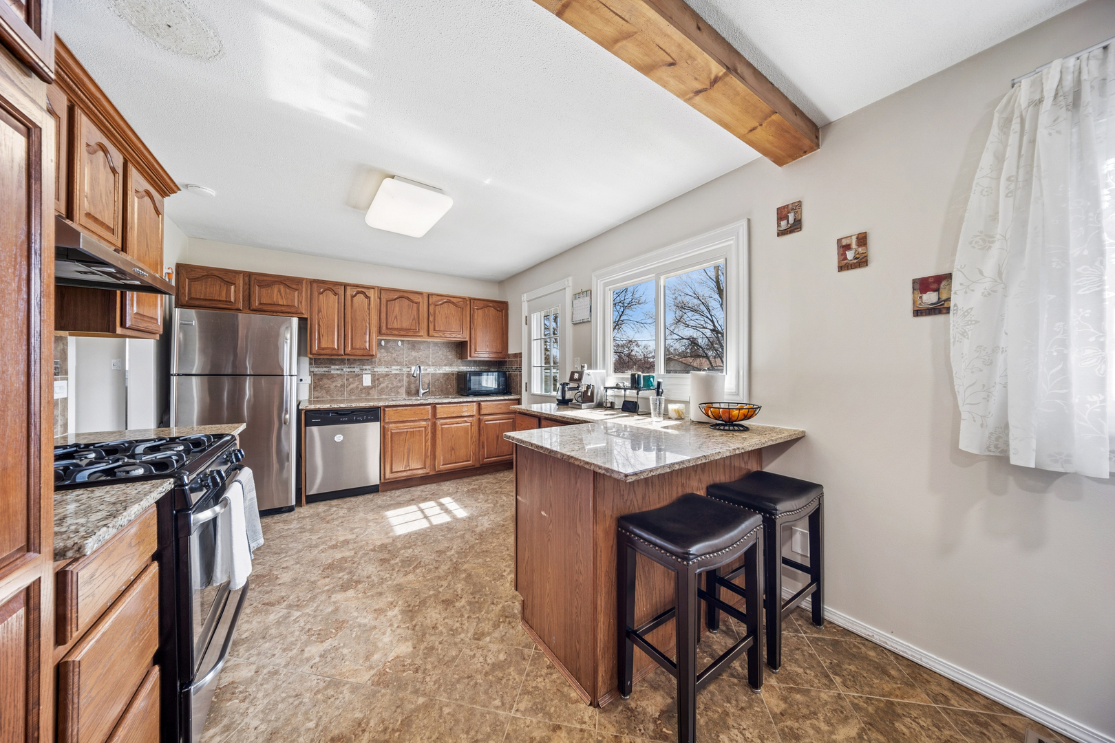 1660 Jefferson Road Hoffman Estates, IL 60169 - Photo 6 of 26