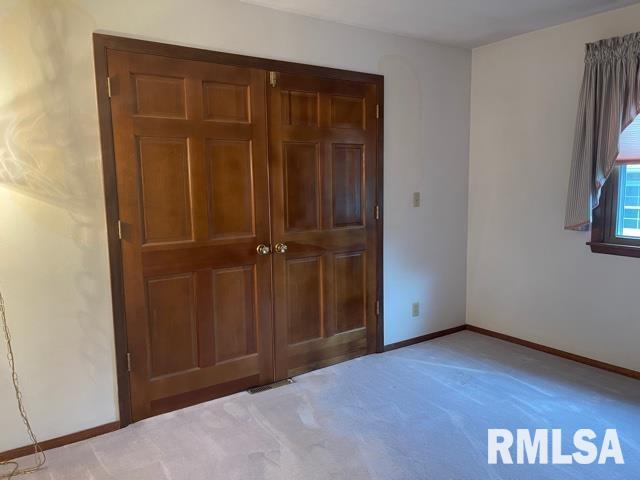 8814 Ridgewood Road Rock Island, IL 61201 - Photo 17 of 41 Gallery Image 17