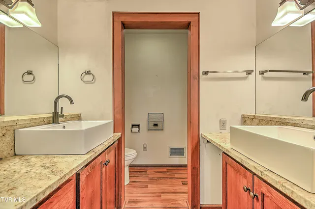 $675,000 | 1027 West Summer Street, Greeneville, TN 37743