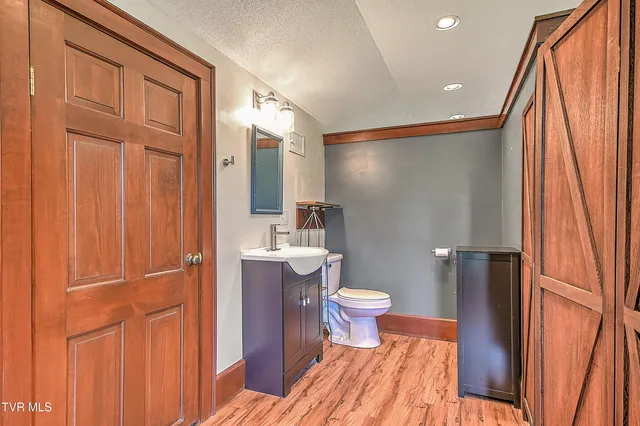 $675,000 | 1027 West Summer Street, Greeneville, TN 37743