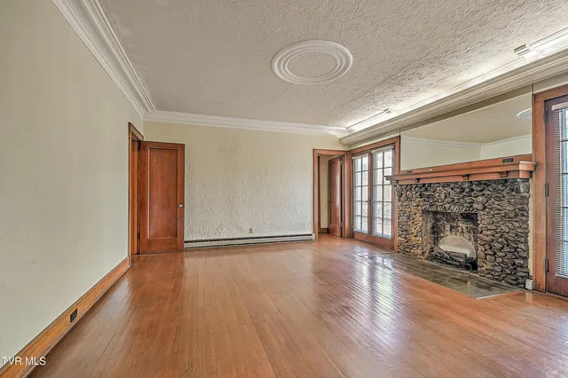 $675,000 | 1027 West Summer Street, Greeneville, TN 37743