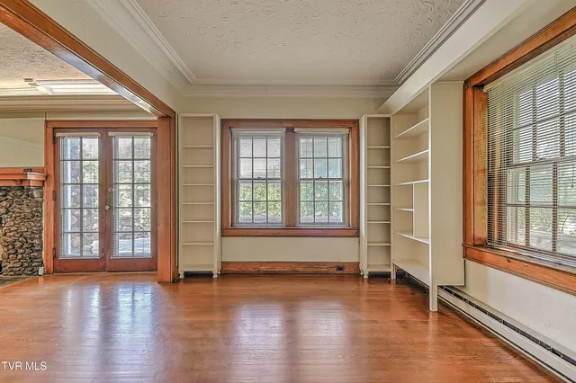 $675,000 | 1027 West Summer Street, Greeneville, TN 37743