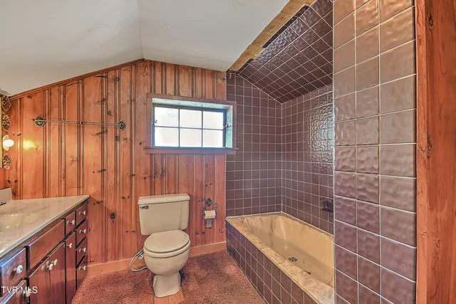 $675,000 | 1027 West Summer Street, Greeneville, TN 37743