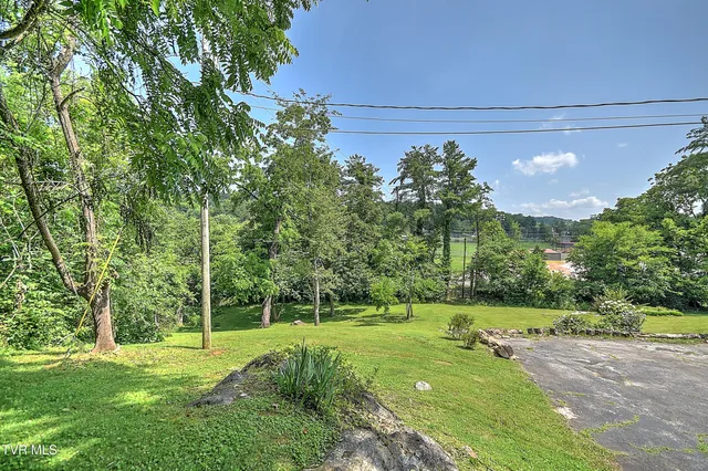 $675,000 | 1027 West Summer Street, Greeneville, TN 37743
