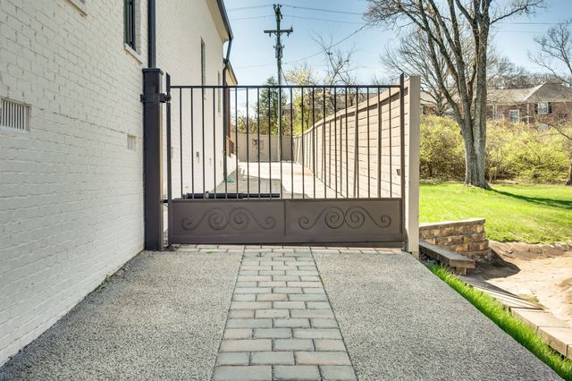 $1,995,000 | 2227 Castleman Drive, Nashville, TN 37215