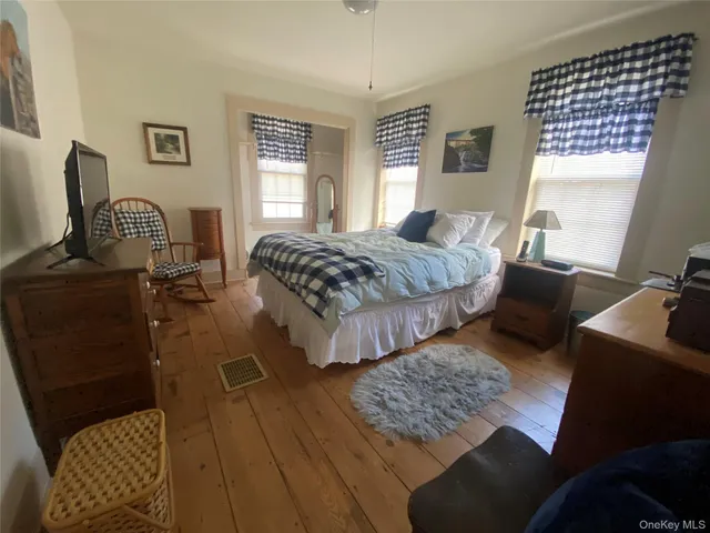 $235,000 | 10 Prospect Street, Unionville, NY 10988