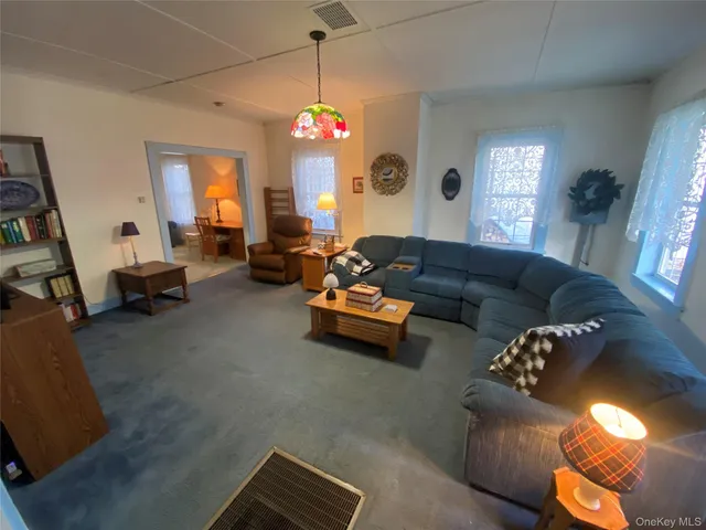 $235,000 | 10 Prospect Street, Unionville, NY 10988