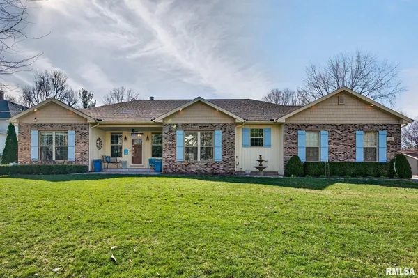 $397,500 | 444 North Academy Street, Galesburg, IL 61401