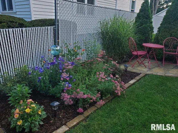 $397,500 | 444 North Academy Street, Galesburg, IL 61401